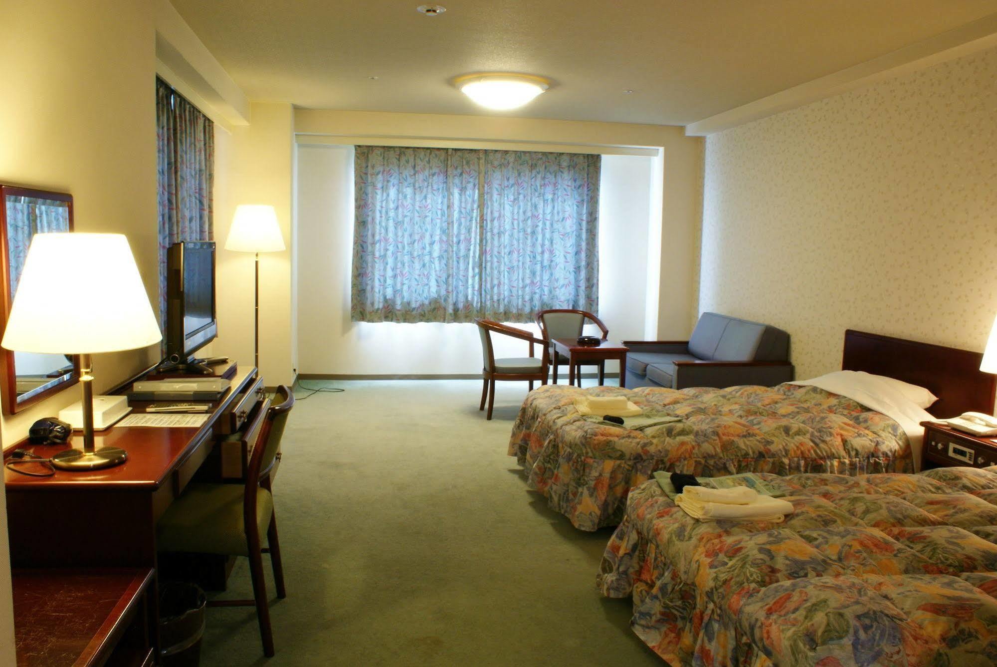Royal Hotel ناسو المظهر الخارجي الصورة