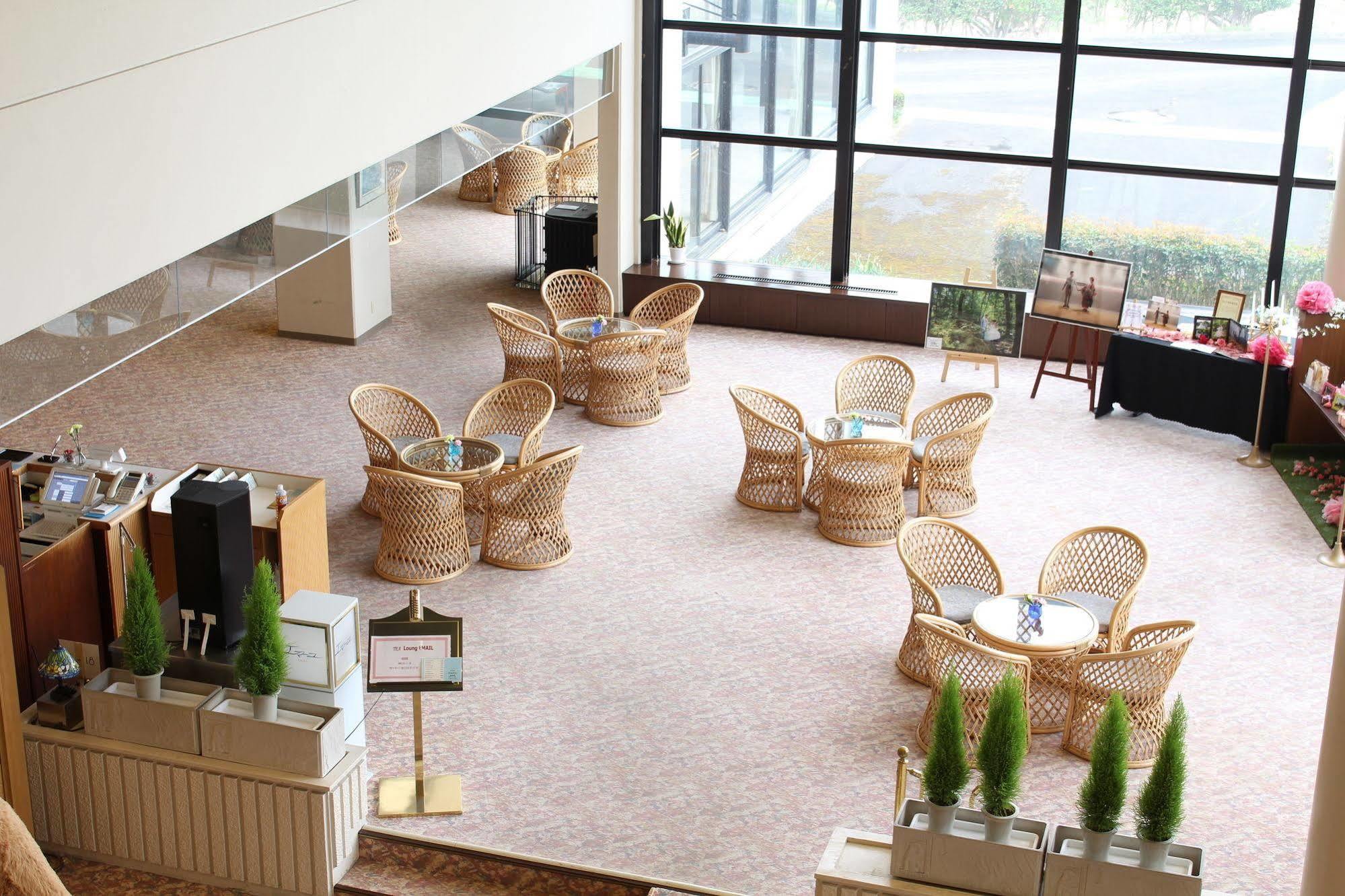 Royal Hotel ناسو المظهر الخارجي الصورة