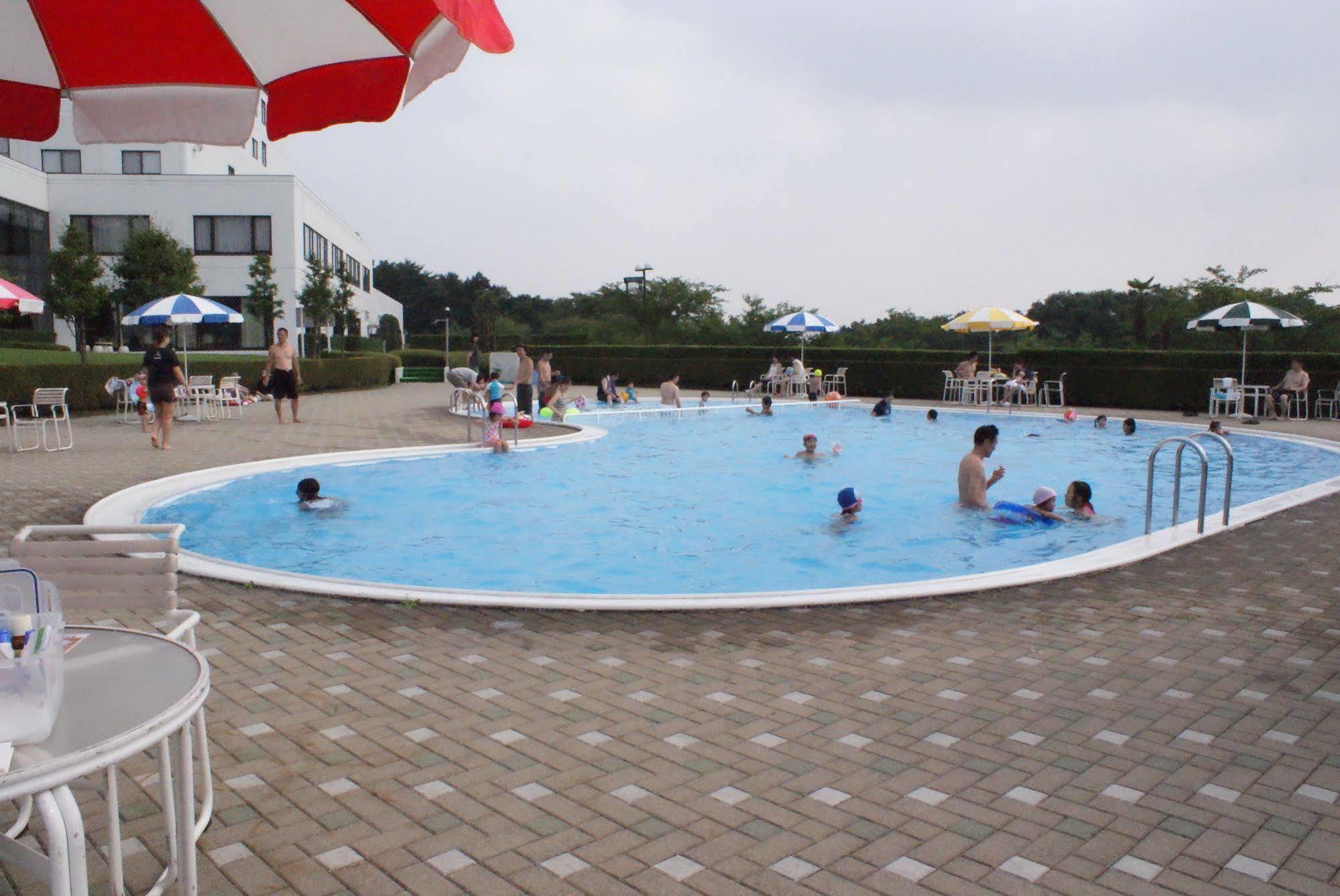 Royal Hotel ناسو المظهر الخارجي الصورة
